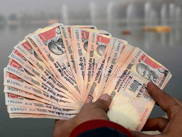 Banks can deposit banned 500, 1000 rupee notes with RBI by July 20 Banks can deposit banned 500, 1000 rupee notes with RBI by July 20