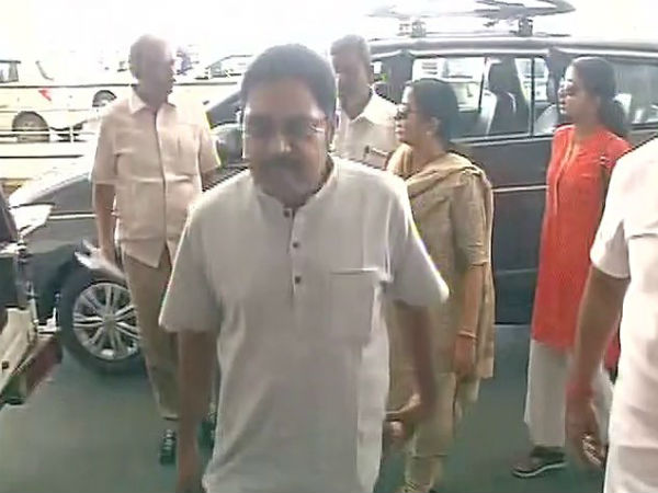 TTV dinakaran says that he is still in party TTV dinakaran says that he is still in party