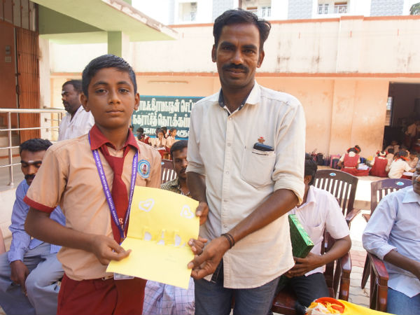 Students honor their father in Karaikudi school Students honor their father in Karaikudi school