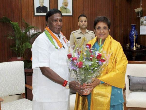 police complained against pudhucherry cm Narayanasamy police complained against pudhucherry cm Narayanasamy