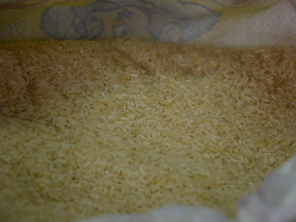 Plastic rice being sold in Uttarakhand Haldwani markets Plastic rice being sold in Uttarakhand Haldwani markets