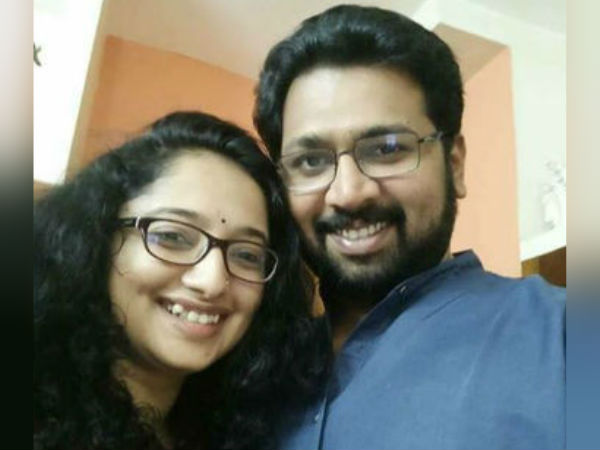 பெண் ஐஏஎஸ் அதிகாரியை கரம் பிடித்த கேரளா எம்எல்ஏ... கல்யாணத்தில் முடிந்த காதல் 