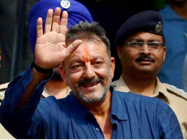 Actor sanjay dutt early release from jail questioned by mumbai high court Actor sanjay dutt early release from jail questioned by mumbai high court