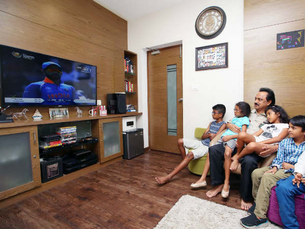 Stalin enjoys CT finals with his Grand Sons Stalin enjoys CT finals with his Grand Sons