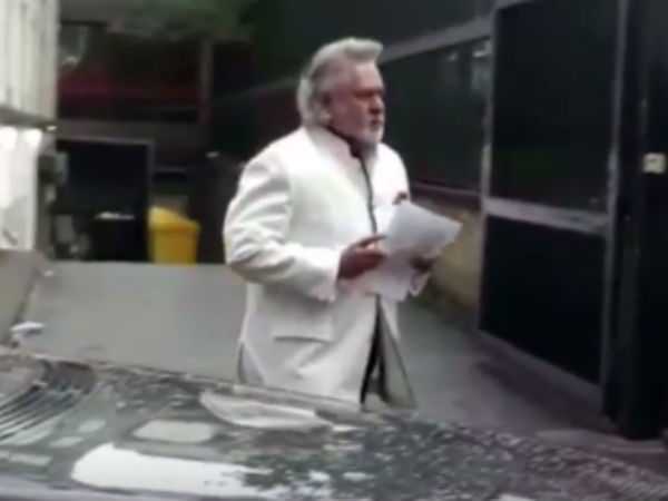 Vijay Mallya attends Virat kohli's function at London Vijay Mallya attends Virat kohli's function at London