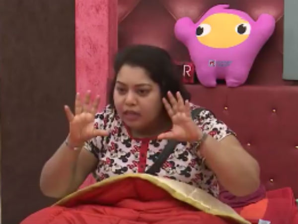 கண்ணீருடன் வெளியேறிய ஆர்த்தி