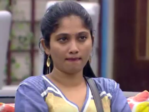 தவறாக பேசும் ஜூலி