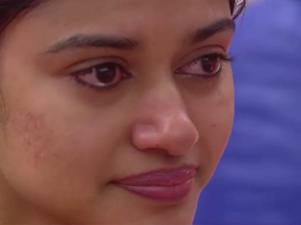 என்ன அபத்தம்?