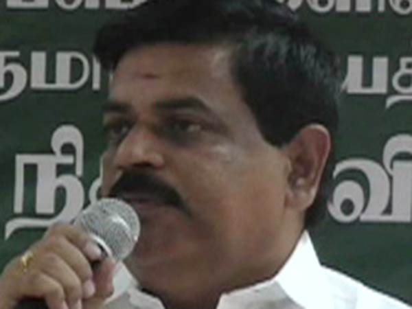 புறக்கணித்த ராதாகிருஷ்ணன்