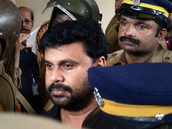 ஆலுவா சிறையில் திலீப்