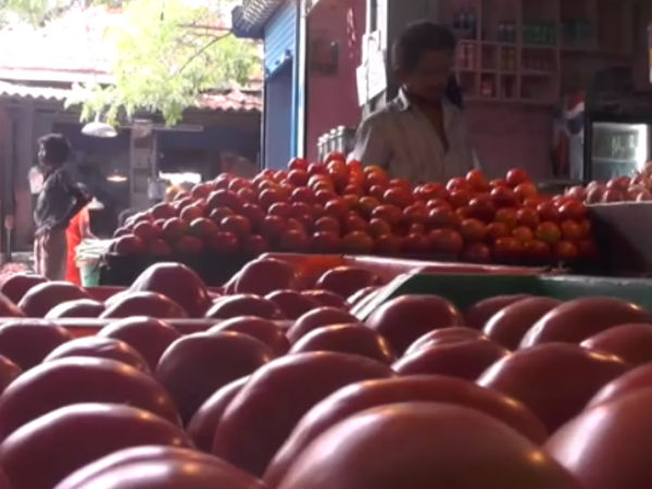 In whole Tamilnadu tomato price hiked like anything In whole Tamilnadu tomato price hiked like anything