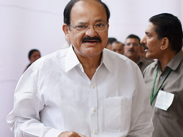 அனைவரையும் அரவணைத்து...