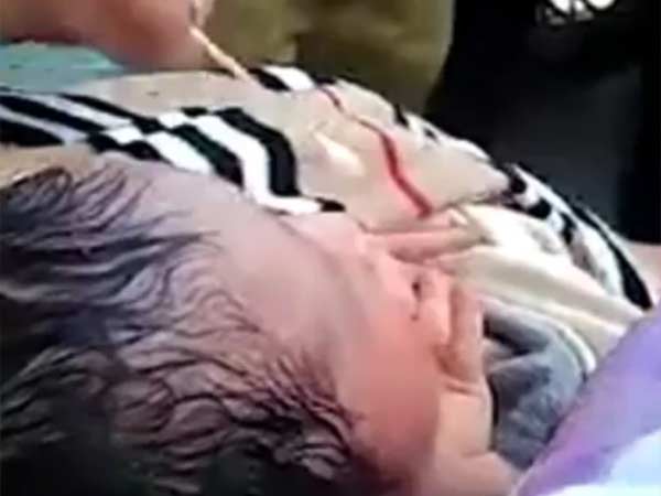 சந்தேகத்துடன் பெற்ற இளைஞர்