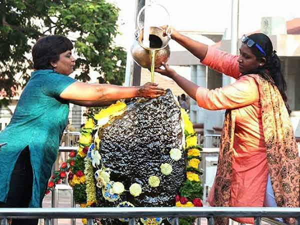 சனீஸ்வரருக்கு பிடித்த தொண்டு