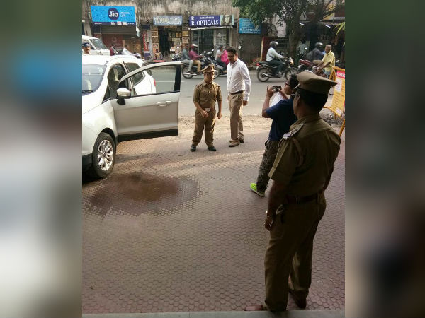 2 ஸ்டார் யூனிபார்ம்