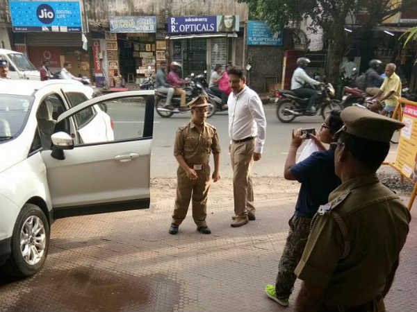 மகிழ்ச்சியோடு ரோந்து பணி