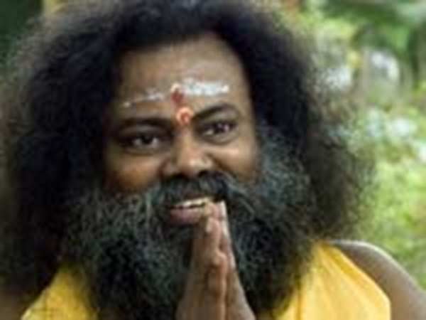 வரிந்து கட்டி எழுதிய பத்திரிக்கைகள்