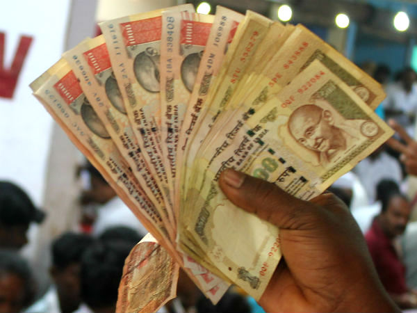பழைய 500, 1000 ரூபாய் நோட்டுக்கள்