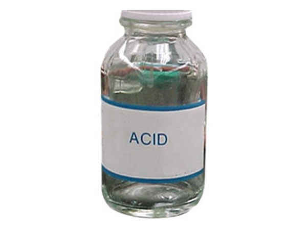 Miscreant throws acid at a school girl Miscreant throws acid at a school girl