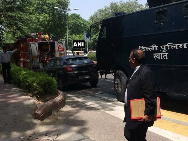 Delhi HC on high alert following bomb threat Delhi HC on high alert following bomb threat