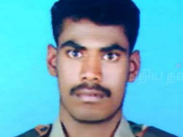 2 soldiers killed after overnight gun battle in Kashmir 2 soldiers killed after overnight gun battle in Kashmir