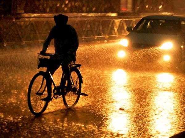 Heavy rain in Chennai 3 days says met office Heavy rain in Chennai 3 days says met office