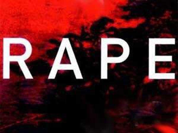 Woman pushed from the 4th floor in Delhi Woman pushed from the 4th floor in Delhi