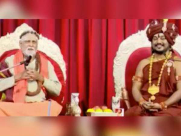 Kanchipuram Thondai Mandala Aadheenam backs Nithyanantha Kanchipuram Thondai Mandala Aadheenam backs Nithyanantha
