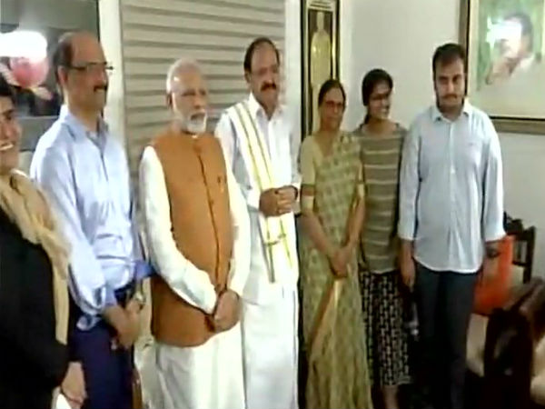 prime minister Modi greets Venkaiah naidu for the victory of vice president election prime minister Modi greets Venkaiah naidu for the victory of vice president election