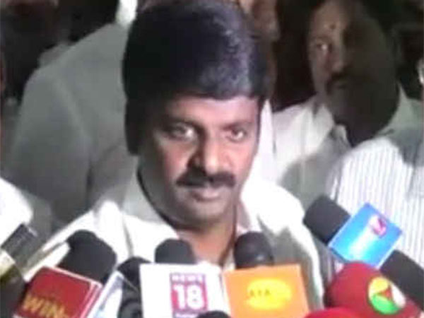 ஏமாற்றும் செயல்