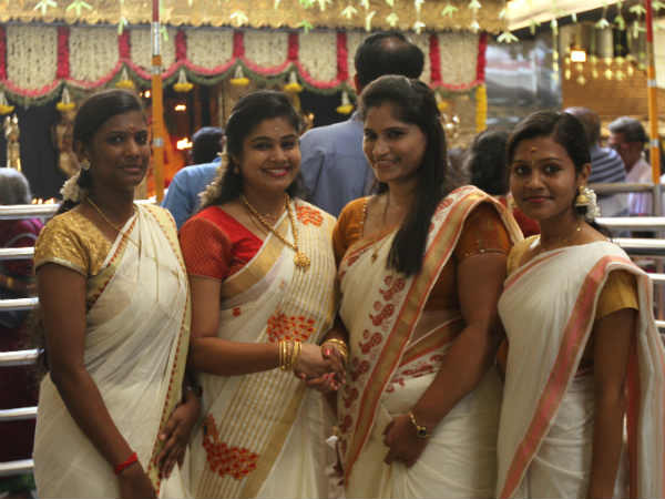 விதவிதமான உணவு பொருள்கள்