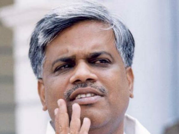ஸ்லீப்பர் செல் குரலே எழுப்பலையே