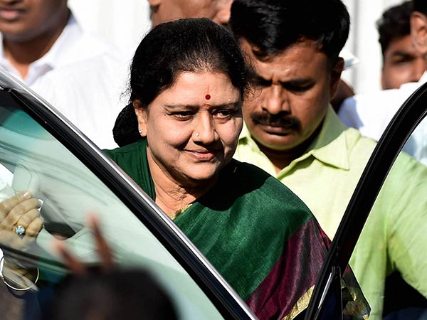 வழக்குகள் நிலுவை