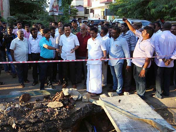 தொகுதியை ஆய்வு செய்தார்
