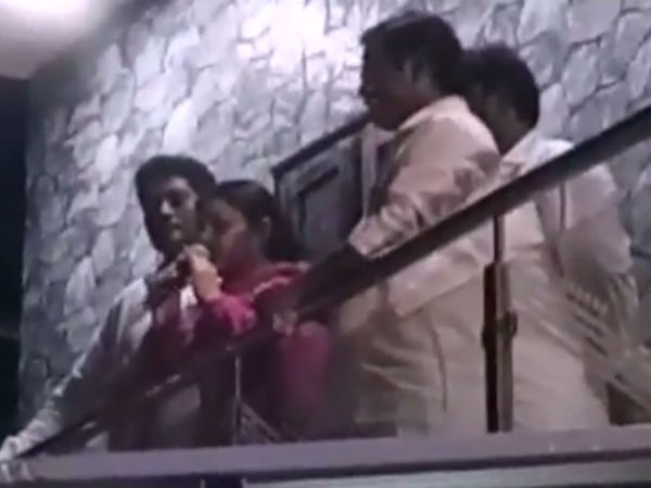 எட்டி பார்ப்பது