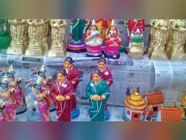ஜெயலலிதா பொம்மை