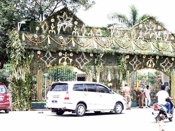 AIADMK General Council meeting, Heavy Traffic at Chennai AIADMK General Council meeting, Heavy Traffic at Chennai