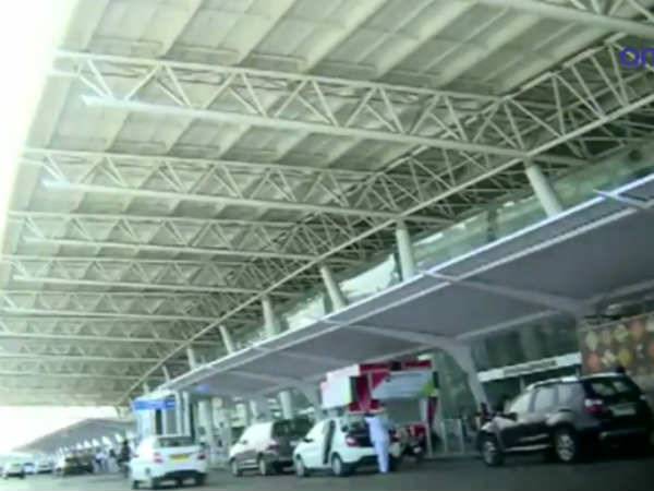Chennai airport custom officials seized 3 kg gold Chennai airport custom officials seized 3 kg gold