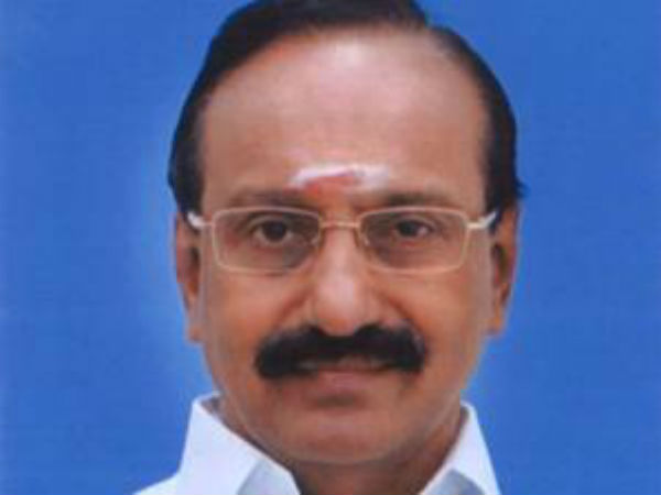 Dinakaran camp MLA jumps to Team EPS Dinakaran camp MLA jumps to Team EPS