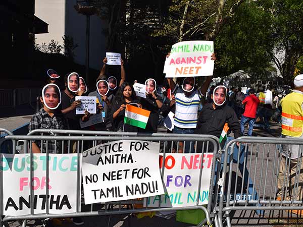 American Tamils protested outside UN American Tamils protested outside UN