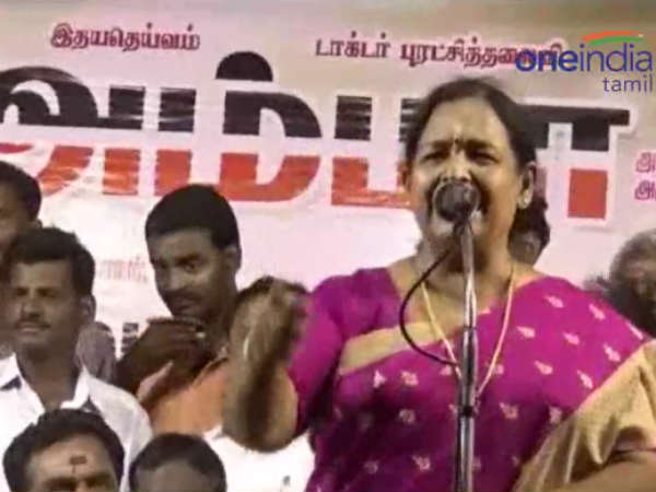 In Viluppuram meeting stones thrown on C.R.Saraswathi In Viluppuram meeting stones thrown on C.R.Saraswathi