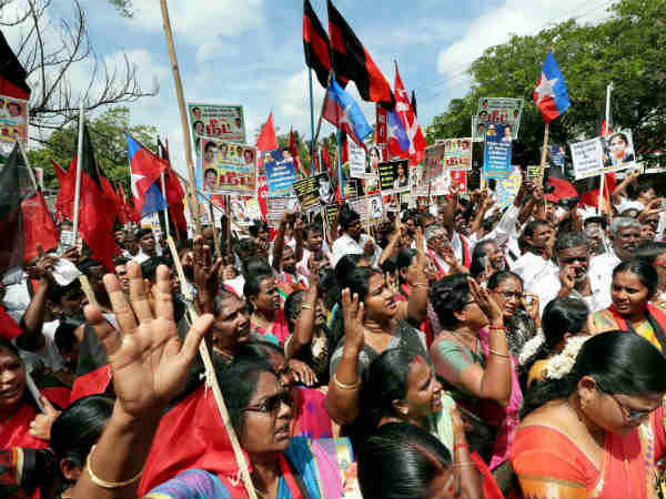 All party protest in Chennai Tambaram against NEET exam All party protest in Chennai Tambaram against NEET exam