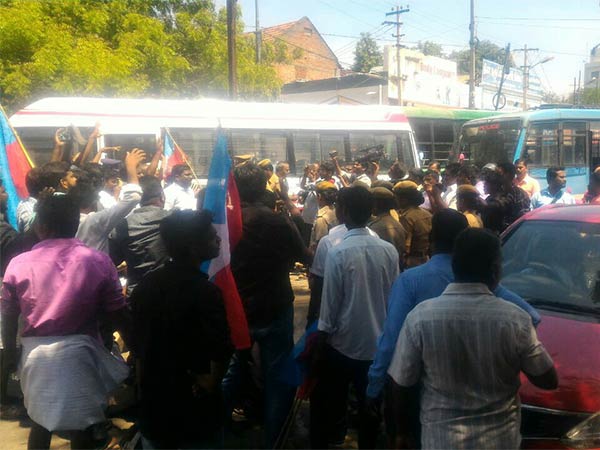 Tirumavalavan paid tribute to Anitha Tirumavalavan paid tribute to Anitha