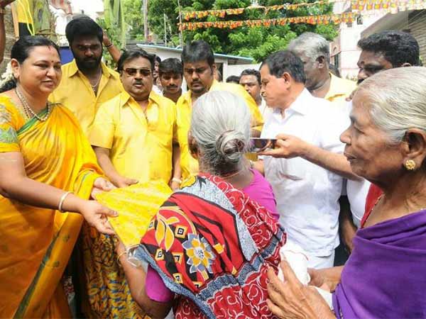 Vijayakant wishes cadres on his party's 13th anniversary Vijayakant wishes cadres on his party's 13th anniversary