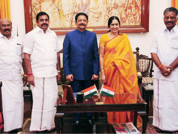 ஆளுநர் வந்தாலே பிளாஷ் நியூஸ்