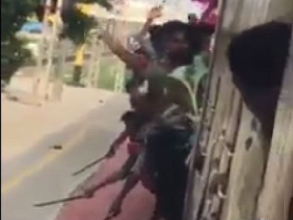 மாணவர்கள் கலாட்டா