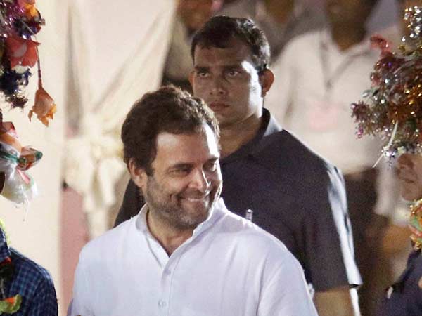 மூத்த தலைவர்கள் வலியுறுத்தல்