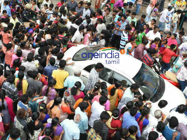 இன்னொரு கடையில்
