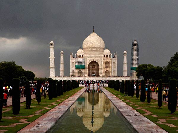ஜெப்பூர் ராஜாக்களிடம் இருந்து அபகரிப்பு