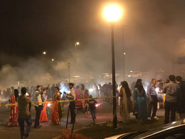 லீவு மட்டும் கிடையாது